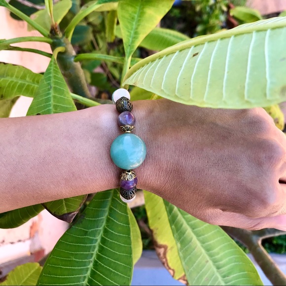 Jewelry - Happy Beads